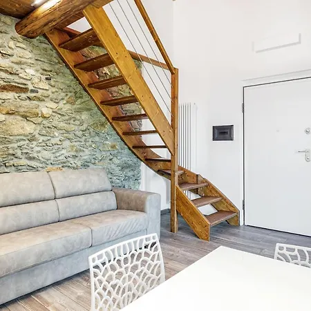 Lake View Apartment Cremia